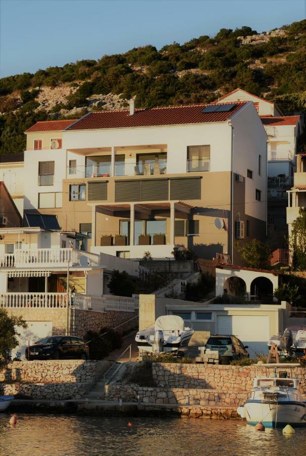 Villa Pina Tisno Exterior photo